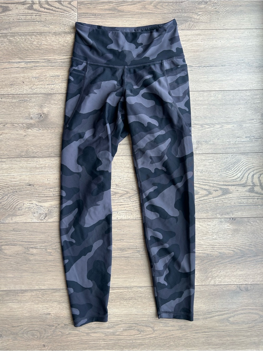 Old Navy Active Power Soft High-Waist Camo Leggings